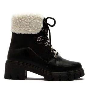Black Lace-up Combat boot with faux fur ankle cuff size 8